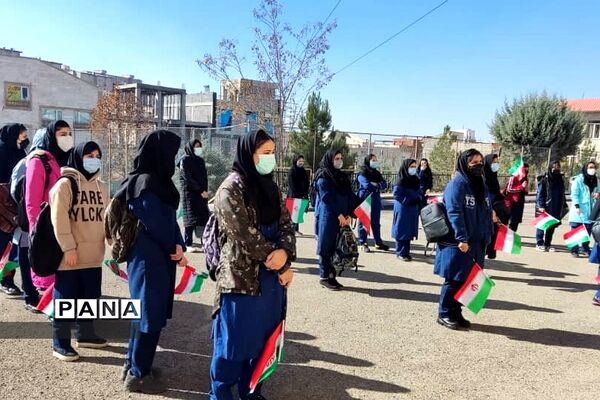 نواخته شدن زنگ ایثار در هنرستان آفرینش پردیس