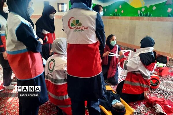 برگزاری مراسم مانور زلزله در شهرستان دماوند