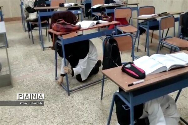 برگزاری مانورسراسری زلزله درمدارس رودهن