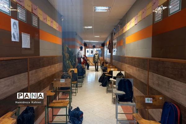 برگزاری مانور زلزله و اقدامات ایمنی در دبیرستان امام خمینی (ره) منطقه ۱۵