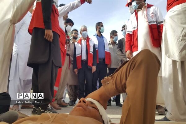 مانور سراسری زلزله در هنرستان خاتم الانبیا ایرانشهر