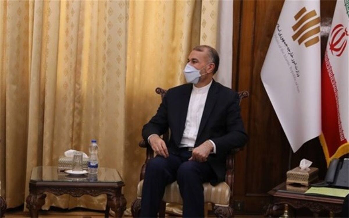 دعوت وزیر خارجه از پادشاه مالزی برای سفر به ایران