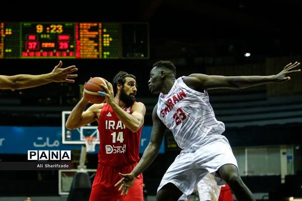 دیدار تیم‌های بسکتبال ایران و بحرین