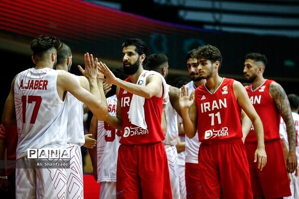 دیدار تیم‌های بسکتبال ایران و بحرین