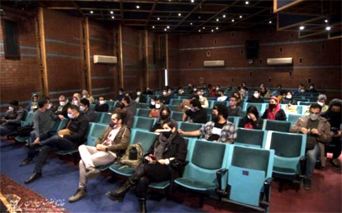 ۲۴ فیلم کوتاه اکران شدند و روی میز نقد قرار گرفتند