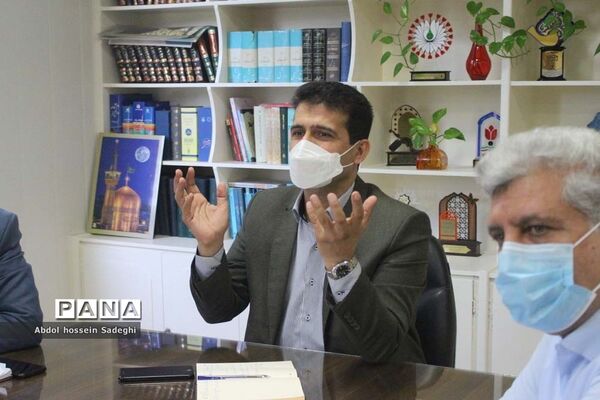 جلسه هم‌اندیشی طرح دانش‌آموز تراز انقلاب اسلامی در بوشهر