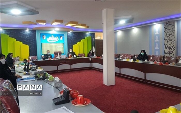 آموزش به اولیاءدر کنار آموزش به دانش‌آموزان، راهی اثربخش در پیشگیری از آسیب‌هاست