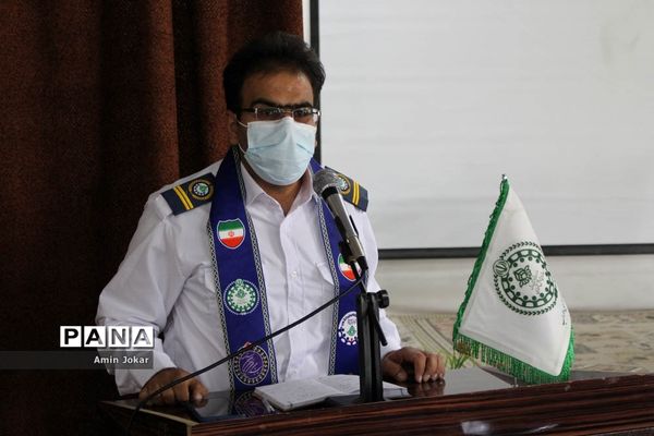 نشست توجیهی بازمهندسی تشکیلات پیشتازان سازمان دانش‌آموزی شهرستان داراب