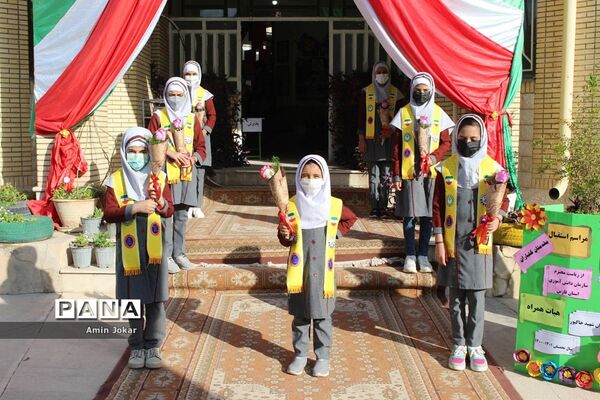 نشست توجیهی بازمهندسی تشکیلات پیشتازان سازمان دانش‌آموزی شهرستان داراب