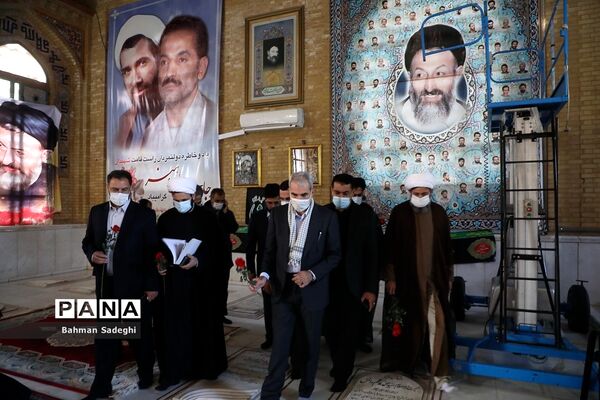 تجدید میثاق  وزیر آموزش و پرورش با امام راحل و شهدای هفتم تیر