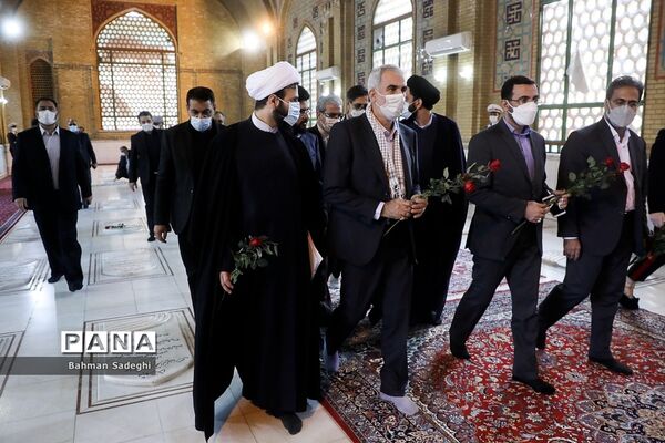 تجدید میثاق  وزیر آموزش و پرورش با امام راحل و شهدای هفتم تیر