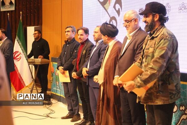تجلیل از برترین‌های سرود دانش‌آموزی در قم