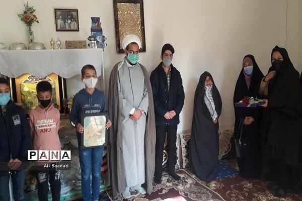تجدید میثاق فرهنگیان و دانش‌آموزان  کلات با خانواده شهدای شهرستان
