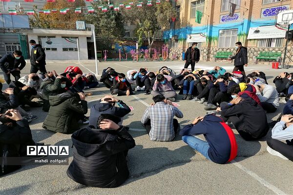 زنگ ایمنی و زلزله در دبیرستان آیت‌الله خامنه‌ای ناحیه دو شهرری