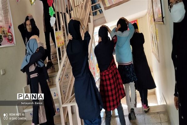 مانور زلزله در دبستان فرهنگ کاشمر