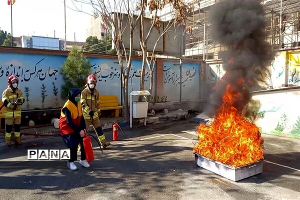 برگزاری مانور سراسری زلزله و ایمنی در البرز