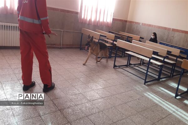 مانور زلزله و ایمنی مدارس شهرستان رباط‌کریم همزمان با مدارس سراسر کشور