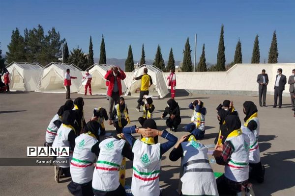 مانور سراسری زلزله در مدرسه دخترانه مصلی نژاد شهر یاسوج
