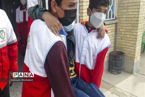 برگزاری مانور ایمنی در برابر زلزله، در مدارس شهرستان نی‌ریز