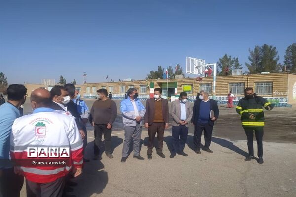 مانور سراسری زلزله در مدرسه مصطفی خمینی شهرستان خوسف