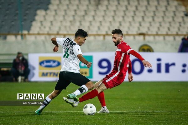 دیدار تیم های پرسپولیس و  نفت مسجدسلیمان