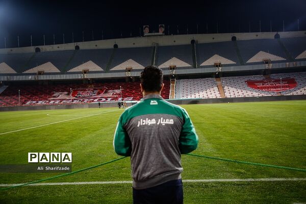 دیدار تیم های پرسپولیس و  نفت مسجدسلیمان