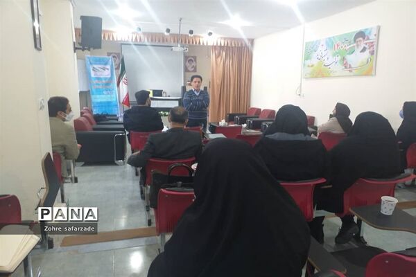 تبیین برنامه سالانه اداره مراقبت و آسیب‌های اجتماعی آموزش و پرورش رودهن