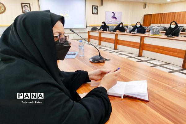 برگزاری کارگاه ارتقای مهارت‌های پرورشی در ناحیه ۲ اهواز