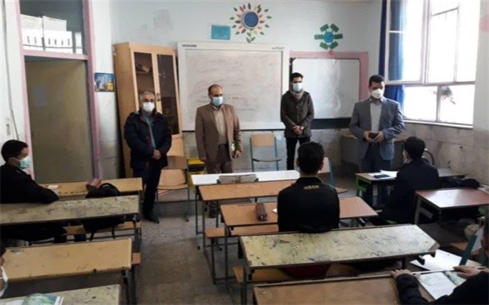 بازدید مدیر آموزش و پرورش ناحیه دو شهرری از مدارس حاشیه شهر
