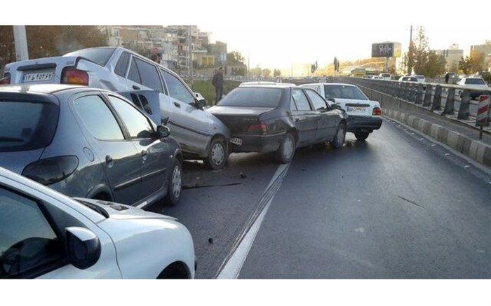 تصادفات جاده‌ای در بم ۵۰ کشته و ۴۰۰ مجروح در پی داشته‌است