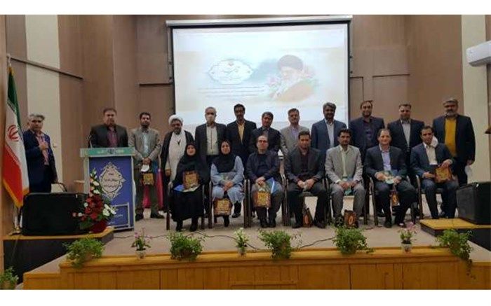 ما معلمیم و باید حق تعلیم و تربیت را ادا کنیم