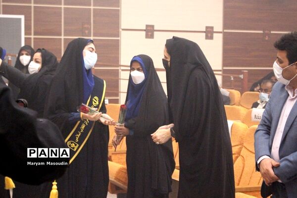 تجلیل از دانش‌آموزان تراز انقلاب اسلامی استان بوشهر