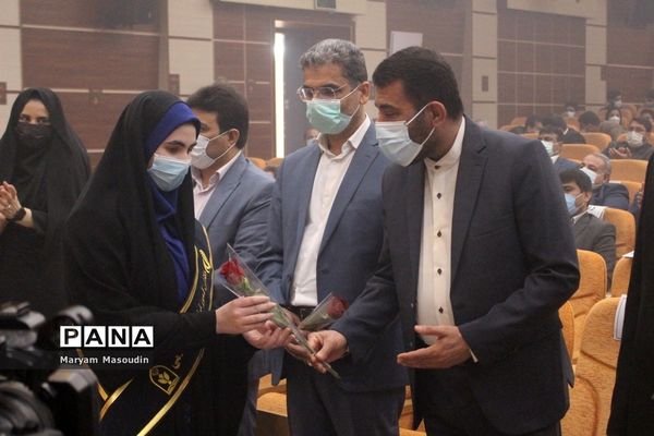 تجلیل از دانش‌آموزان تراز انقلاب اسلامی استان بوشهر