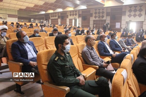 همایش تجلیل از دانش‌آموزان تراز انقلاب اسلامی استان بوشهر