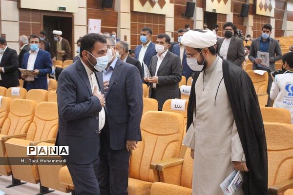 همایش تجلیل از دانش‌آموزان تراز انقلاب اسلامی استان بوشهر