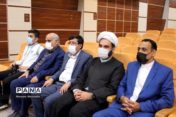 همایش تجلیل از دانش‌آموزان تراز انقلاب اسلامی استان بوشهر