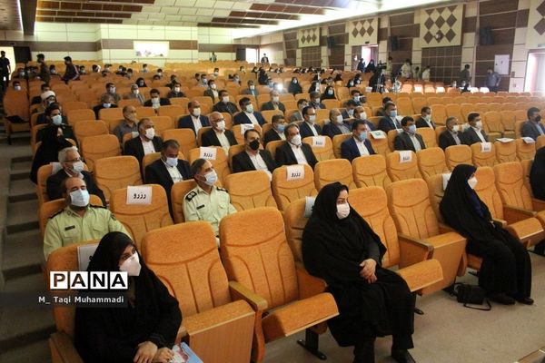 همایش تجلیل از دانش‌آموزان تراز انقلاب اسلامی استان بوشهر