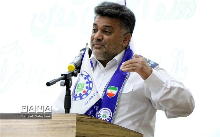 دهقانی: گفتمان‌سازی، شرط اول اجرای سند تحول بنیادین و بازمهندسی فعالیت‌های پیشتازان است