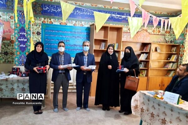 جلسه محوری مدیران مدارس ابتدایی قطب صفادشت