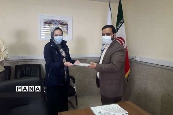 تجلیل از فرهنگیان و دانش‌آموزان برگزیده شهرستان پردیس در حوزه پرورشی