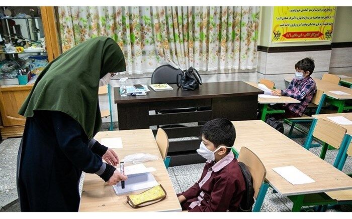 هیچ دانش‌آموز قمی در فضای آموزشگاهی مبتلا به کرونا نشده است