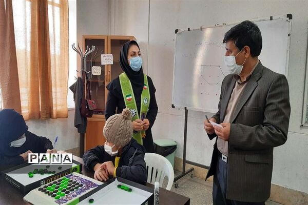 برگزاری مسابقات بازی‌های فکری سرگرمی رویش در شهرستان آباده