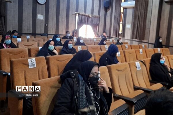 دومین کارگاه توانمندسازی دبیران با رویکرد مدل‌سازی ساختاری در قرچک