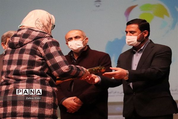 همایش بزرگداشت روز جهانی معلولین