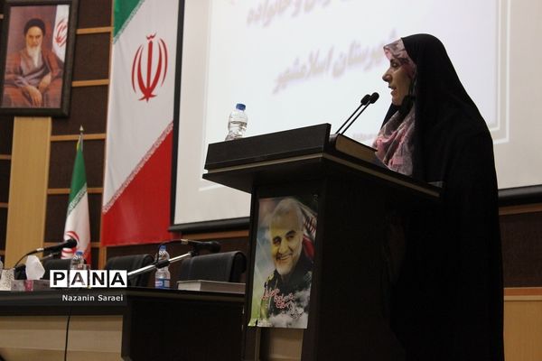 نشست سرپرست فرمانداری اسلامشهر با بانوان نخبه و کارآفرین