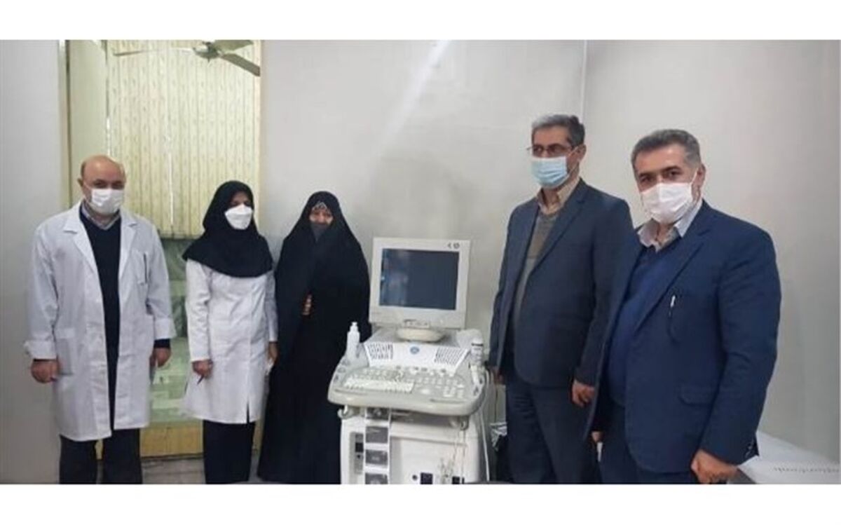 اهداء دستگاه اکو کاردیوگرافی قلب توسط خیرنیک اندیش به درمانگاه منطقه ۱۵
