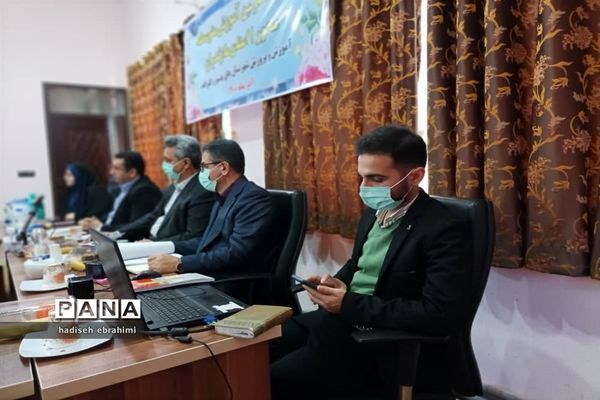 نشست معاونان آموزش متوسطه محور ۱ در گلوگاه