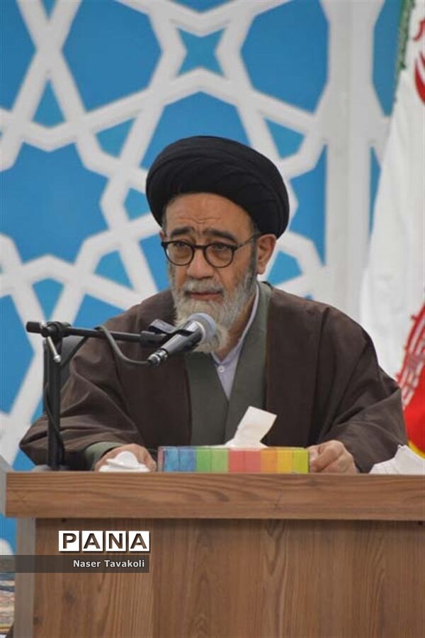 مراسم تجلیل از نخبگان قرآنی آموزش و پرورش ناحیه 3 تبریز
