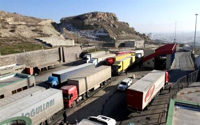 صادرات از مرز بازرگان به 107 هزار تن کالا رسید