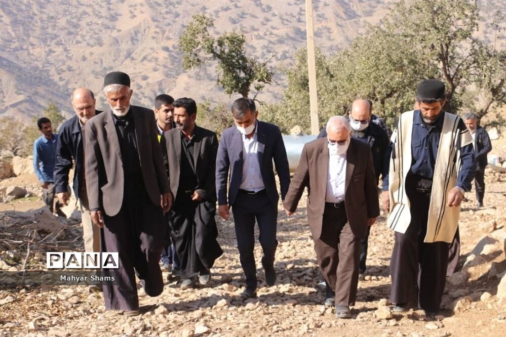 بازدید رئیس کمیته امداد کشور از زلزله زدگان اندیکا